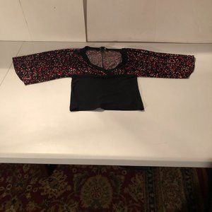 IZ  Byer California  Size Medium top.   T6